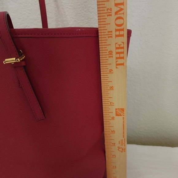 Michael Kors Jet Set Travel Dark Pink Large Shoulder Tote Bag - Picture 7 of 15